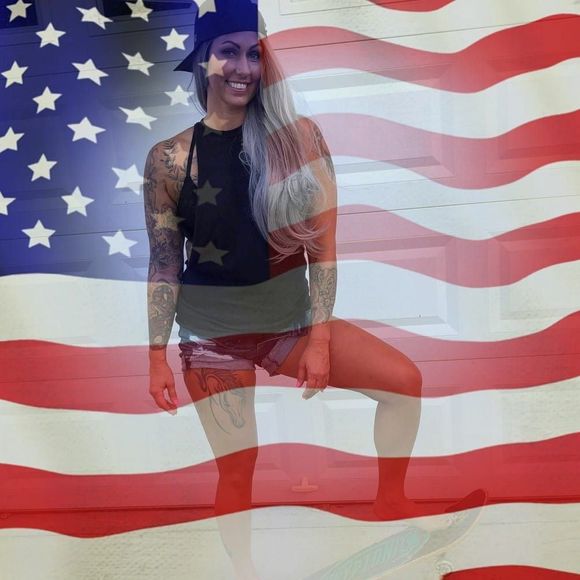 Meet your Posher, Amanda - Picture 1 of 1